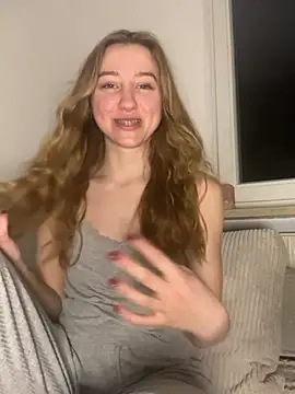 Snapshot of romyxxs chatting on February 23, 2026, 2:57 am romyxxs online show from February 23, 2026, 2:57 am