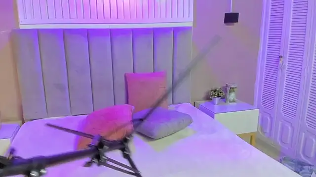  Kailythompson online show from February 4, 2026, 6:36 pm