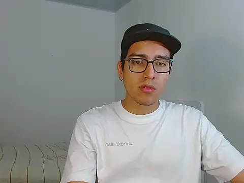 NickFin online show from July 7, 2026, 2:25 am