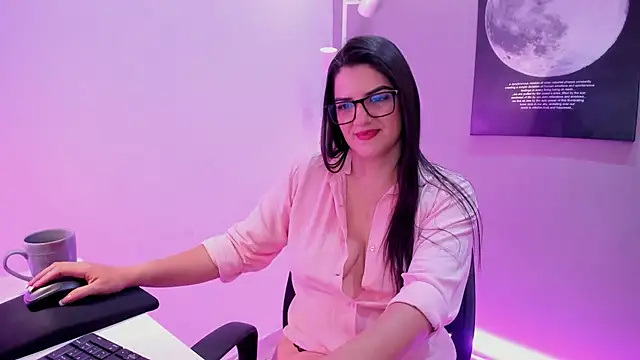 Valenvega  online show from February 9, 2026, 12:25 pm