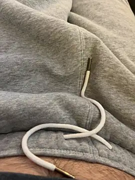 showtimebobby2424 online show from February 15, 2026, 7:13 pm