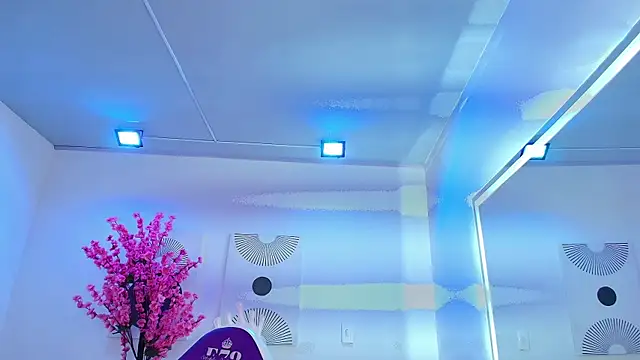 Madisson pitman online show from February 25, 2026, 8:19 pm