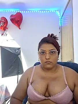 Amira-sultan online show from February 17, 2026, 3:31 pm