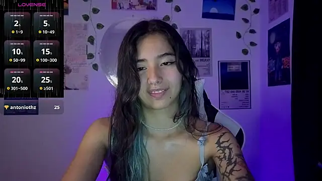 Snapshot of IvyStone_ chatting on June 18, 2026, 1:37 am IvyStone online show from June 18, 2026, 1:37 am