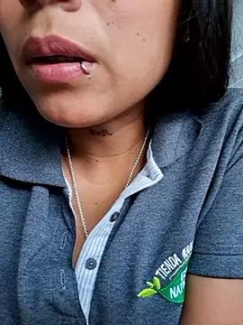 Tatianna Loove  online show from April 29, 2026, 3:05 pm