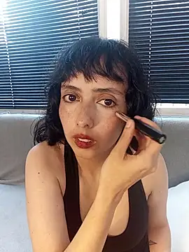 Snapshot of Eva_Err chatting on February 19, 2026, 9:56 pm Eva Err online show from February 19, 2026, 9:56 pm