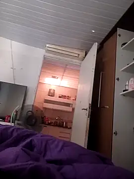 liuz97jls online show from March 14, 2026, 12:33 pm