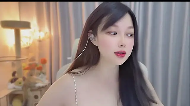 Yumi yuni online show from June 5, 2026, 12:22 pm