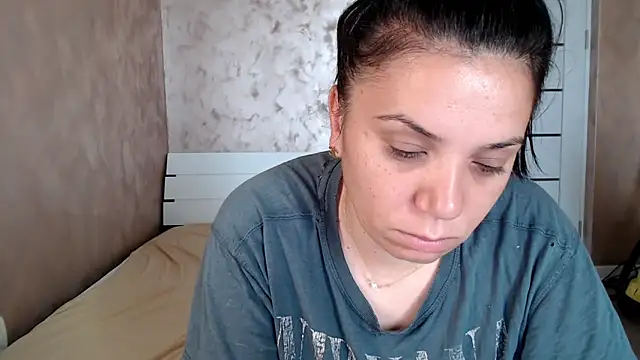 Snapshot of LorraGrey chatting on June 17, 2026, 3:17 am LorraGrey online show from June 17, 2026, 3:17 am