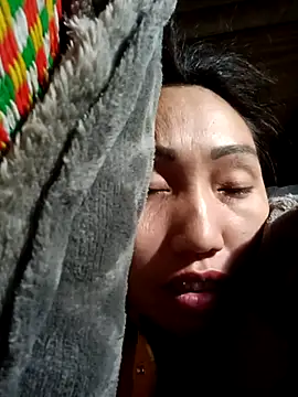 hot-luna- online show from March 17, 2026, 1:03 pm