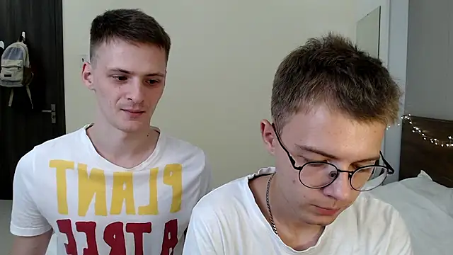 NikiKerryCum online show from April 10, 2026, 1:18 pm