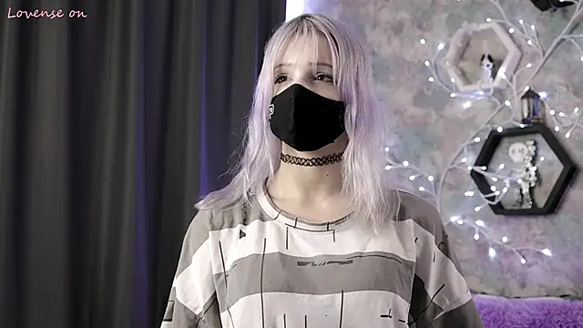 Yunakiss online show from April 5, 2026, 9:10 pm