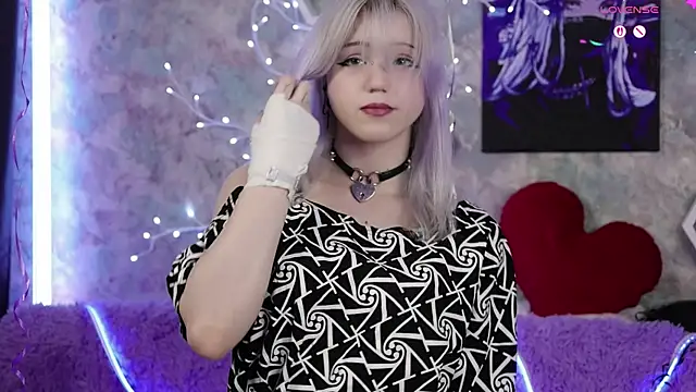 Yunakiss online show from March 31, 2026, 9:17 pm