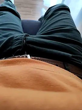 latya111 online show from February 16, 2026, 1:32 pm