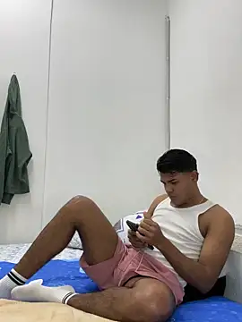 Snapshot of DavShi chatting on February 6, 2026, 9:55 pm DavShi online show from February 6, 2026, 9:55 pm