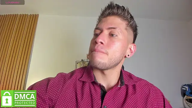 Snapshot of SebastianMaximoff_ chatting on June 1, 2026, 7:57 pm SebastianMaximoff online show from June 1, 2026, 7:57 pm