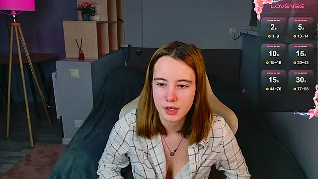 Snapshot of Caeliaa chatting on February 20, 2026, 7:27 pm Caeliaa online show from February 20, 2026, 7:27 pm