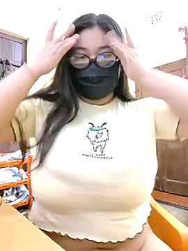 Snapshot of mini27mimi chatting on July 13, 2026, 8:19 pm mini27mimi online show from July 13, 2026, 8:19 pm