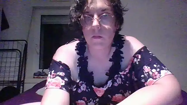 OIseauNoir88 online show from May 14, 2026, 8:17 pm