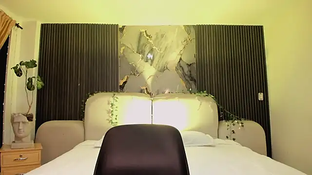 Snapshot of JazminRusso_ chatting on July 1, 2026, 5:41 am JazminRusso online show from July 1, 2026, 5:41 am