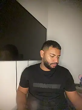 KLEYTON33 online show from February 1, 2026, 5:17 am