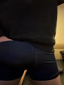 yuuuuusuke00 online show from February 3, 2026, 2:53 am