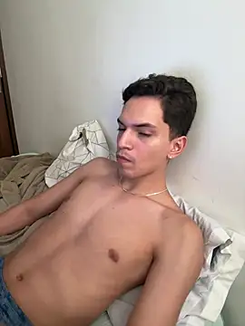 Snapshot of Heliox_noir chatting on February 4, 2026, 9:43 pm Heliox noir online show from February 4, 2026, 9:43 pm