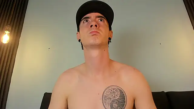 Snapshot of Lio_____ chatting on March 2, 2026, 5:08 am Lio online show from March 2, 2026, 5:08 am