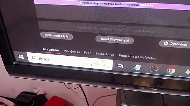 isabella vogue online show from February 28, 2026, 11:43 am