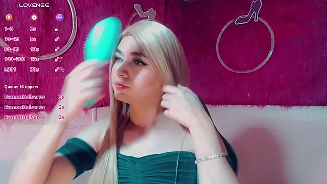 isabella vogue online show from February 20, 2026, 11:34 am