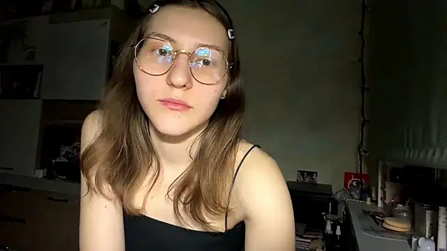 Miaaa Moon online show from March 27, 2026, 5:58 pm