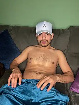 alessand180521 online show from February 10, 2026, 8:19 pm