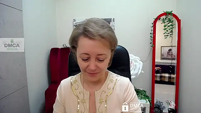 MONA W online show from April 19, 2026, 11:22 am