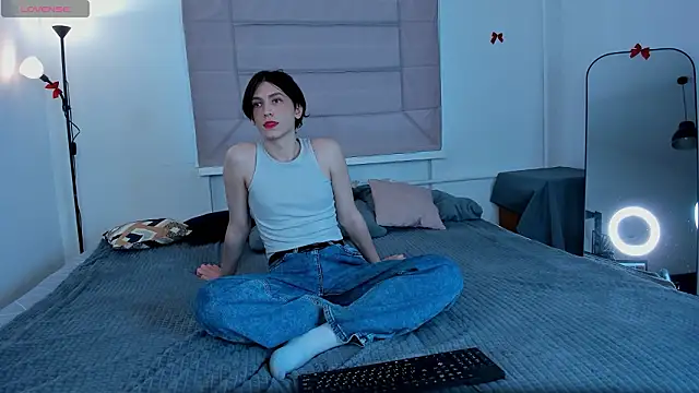 TwinkleSnip online show from February 5, 2026, 1:40 pm