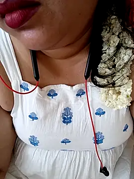 silk rose05 online show from February 26, 2026, 7:52 am