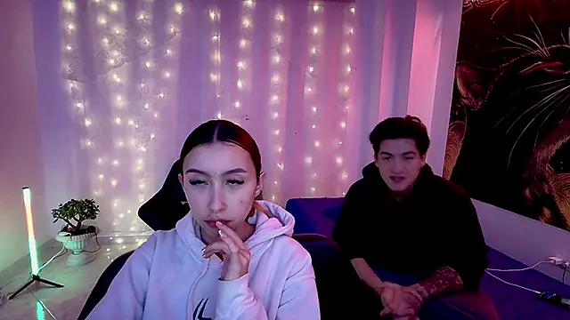 RoseSinsDonViktor online show from March 25, 2026, 11:31 am