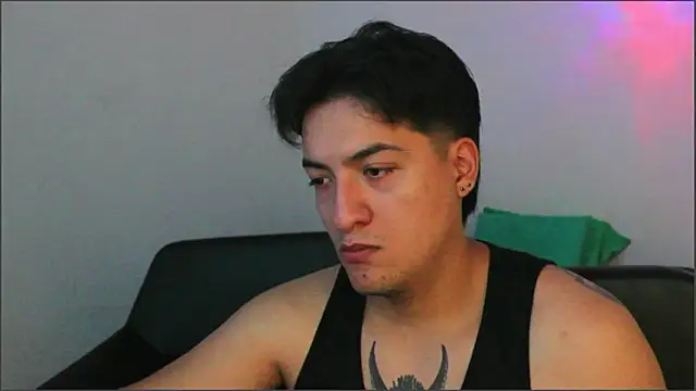 RoseSinsDonViktor online show from February 22, 2026, 1:13 pm