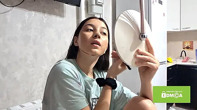 ZyntraLoom online show from February 25, 2026, 12:16 pm