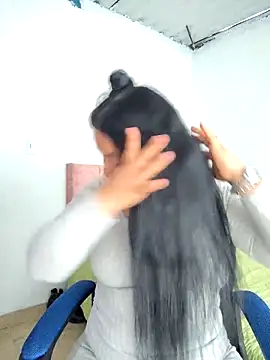 emily-rousee- online show from April 22, 2026, 2:24 pm