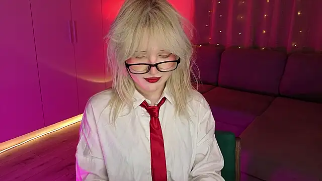 Snapshot of Mary_Piersen chatting on February 24, 2026, 11:05 pm Mary Piersen online show from February 24, 2026, 11:05 pm