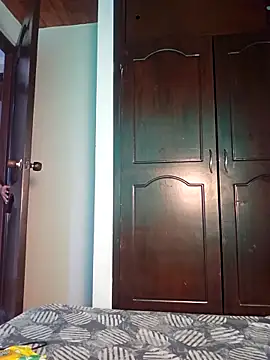  ChloeRed online show from April 21, 2026, 5:52 pm