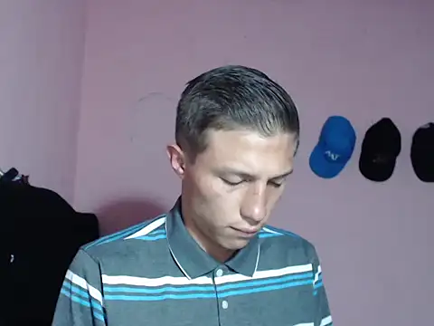 Snapshot of Cronos_Hot_8 chatting on February 17, 2026, 8:55 am Cronos Hot 8 online show from February 17, 2026, 8:55 am