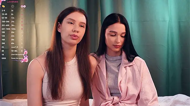 ZofiaSoshnik online show from February 3, 2026, 7:35 am