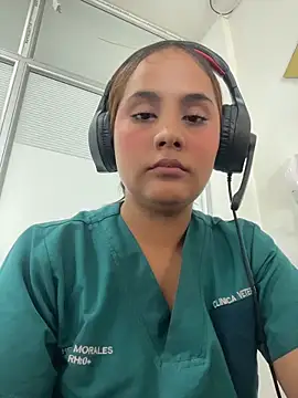 Noa Harper- online show from April 4, 2026, 7:53 pm