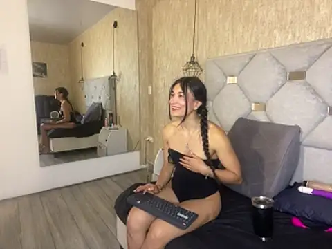 Snapshot of sweetsensations chatting on April 12, 2026, 5:16 pm sweetsensations online show from April 12, 2026, 5:16 pm