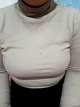 Snapshot of Tulip_ii chatting on February 4, 2026, 12:16 am Tulip ii online show from February 4, 2026, 12:16 am