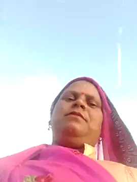Snapshot of Cuty_nikita chatting on May 4, 2026, 12:19 pm Cuty nikita online show from May 4, 2026, 12:19 pm