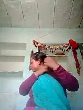 Snapshot of Cuty_nikita chatting on May 29, 2026, 8:31 am Cuty nikita online show from May 29, 2026, 8:31 am