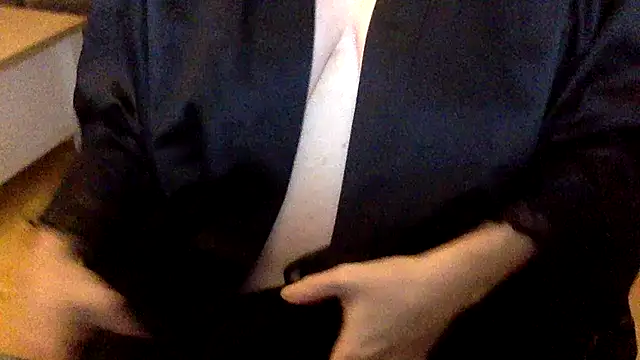 ElizabethArden42- online show from February 4, 2026, 10:27 pm