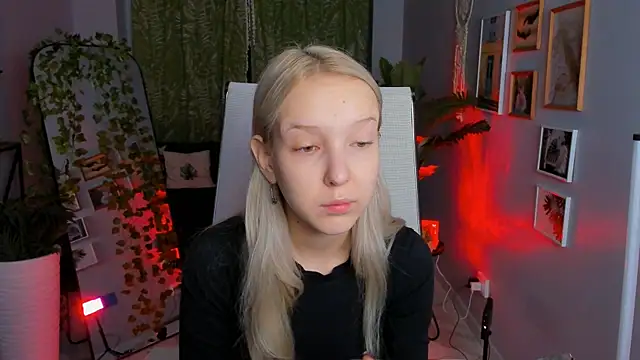 MaoqiBeverly online show from March 29, 2026, 5:20 am